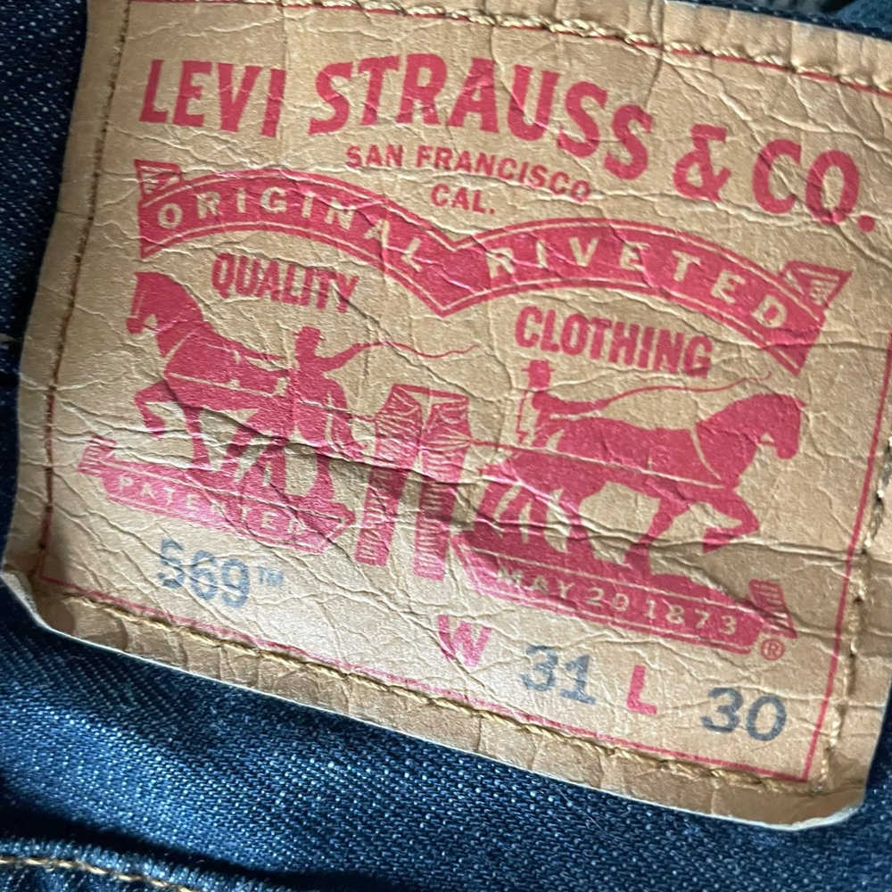 569 Loose Straight. Classic Blue Levis